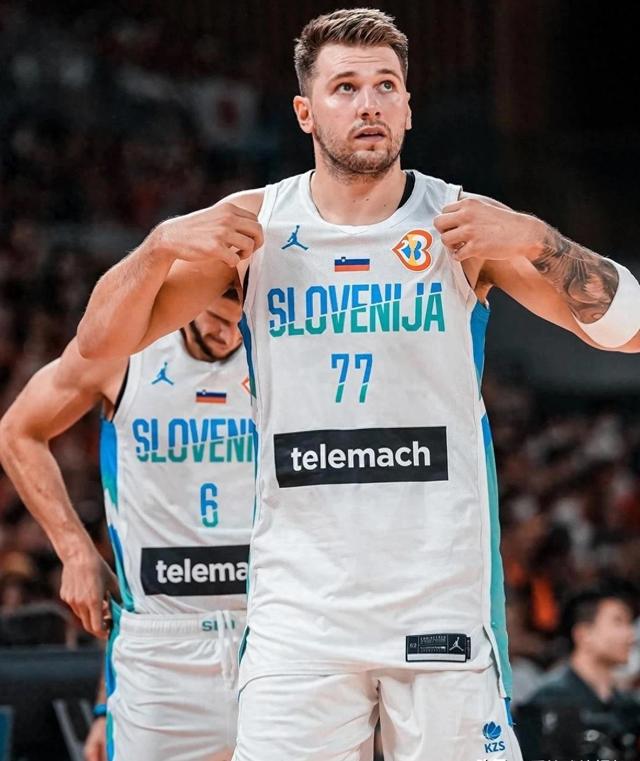 东契奇在澳大利亚队比赛中挺进下一轮，精彩发挥引发热议！的简单介绍